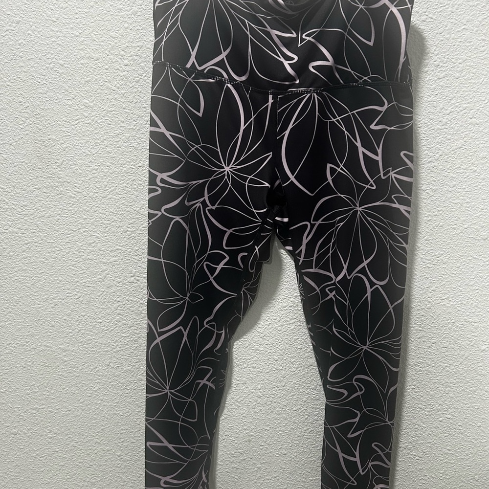 Bogo free - GAIAM Black and White Floral Cropped Pants